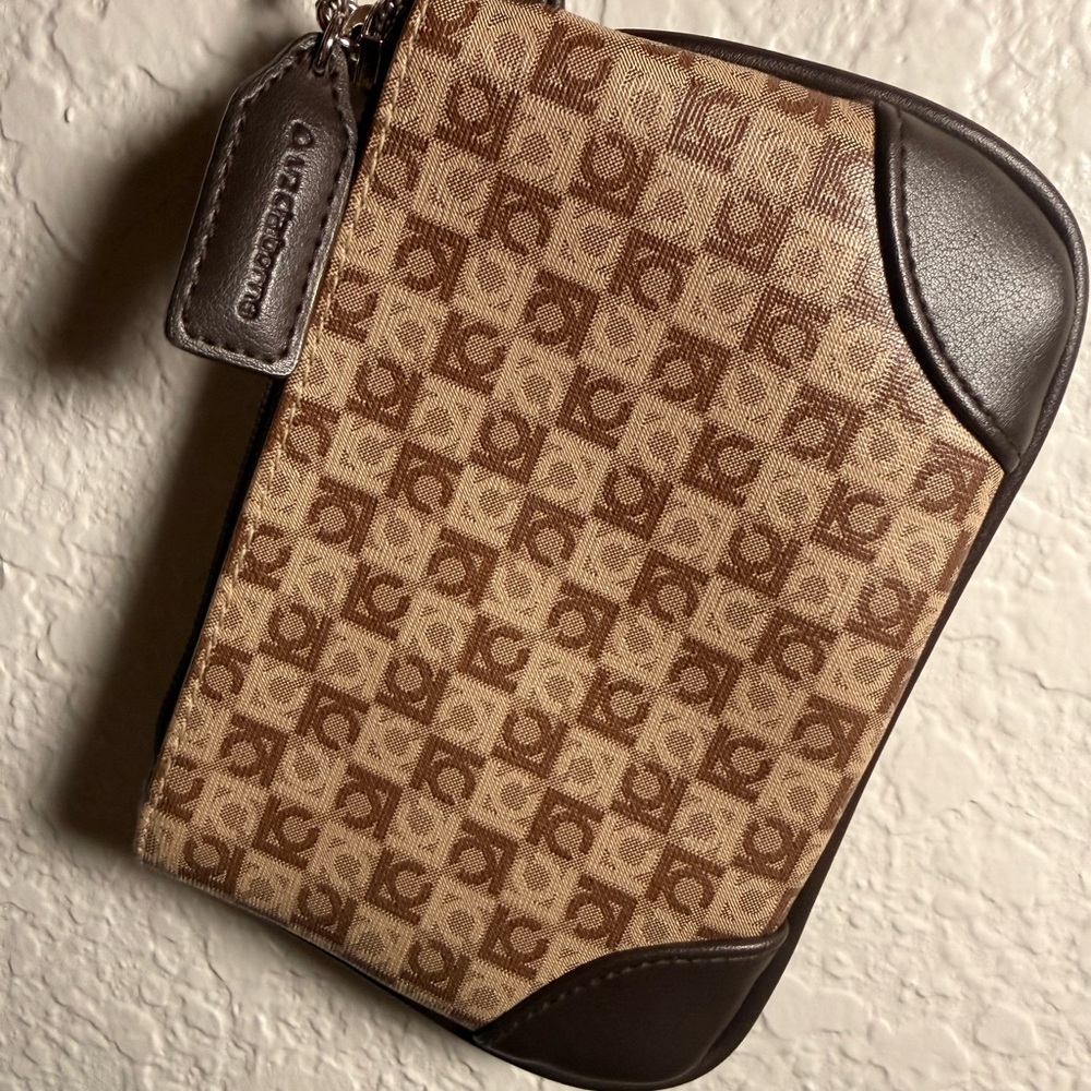 Liz Claiborne Brown and Tan Key & Card Holder